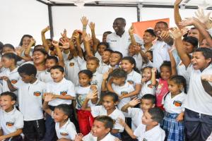 Unos 3 mil niños volvieron a los colegios en Urabá tras la construcción de nuevas aulas en zona rural de Apartadó, son estrategias para reducir la deserción escolar