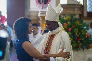 Posesión del primer Obispo afro del país 