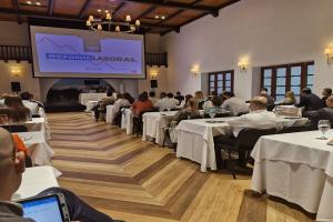 Empresarios antioqueños aseguran que la reforma laboral afectaría el empleo y la inversión. La Representante y ponente del proyecto canceló el encuentro que tenía previsto con este gremio en Medellín.