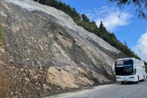 Se habilitaron los dos carriles del sector El Mirador, de la vía San Elena 
