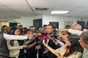 Aumentan nuevamente el esquema de seguridad del alcalde de Medellín. Un estudio de inteligencia militar determinó que la vida de Federico Gutiérrez corre peligro