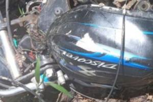 En estado de descomposición y al lado de su moto encontraron el cuerpo de un joven en la vía Nechí 