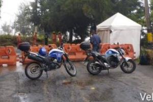 Continúa el cierre total de la vía Santa Elena por deslizamiento de tierra