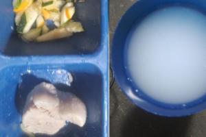Preso de Puerto Triunfo en Antioquia denuncia en tutela que les sirven carne cruda en la cárcel