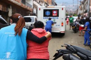 Familias afectadas por la red matriz en Santa Cruz cuentan con el acompañamiento de cinco psicólogos para brindar atención en salud mental.