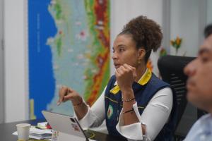 200 toneladas de ayudas humanitarias se han destinado para atender la emergencia en Chocó. Se mantiene el monitoreo del nivel de las aguas en varios ríos de ese departamento. 