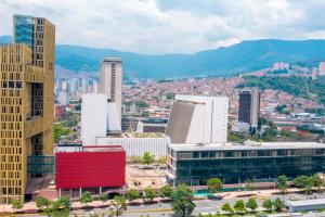 Centro Administrativo La Alpujarra en Medellín
