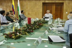 En reunión con la ANDI y Fenalco, el gobernador de Antioquia aseguró que la tasa de seguridad y convivencia sería deducible hasta en un 100% del impuesto de renta