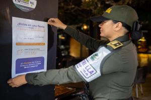 En Medellín fue reactivada la estrategia “Pregunta por Ángela”, campaña busca proteger a las mujeres en espacios de entretenimiento