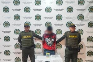 Cayó en flagrancia con un revólver y folletos alusivos a un grupo ilegal en Urrao