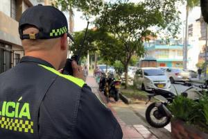 Reforzar puertas y ventanas, instalar rejas y chapas de seguridad, son algunas recomendaciones que entregan las autoridades en Medellín a las familias que saldrán de vacaciones. 