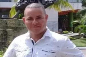Encarcelan a presuntos asesinos de firmante de paz en Antioquia: Lo atacaron a bala en bus escalera 