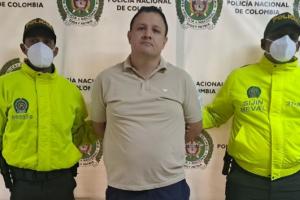Subintendente enviado a prisión en Medellín: Señalado de encerrar en un baño a policías auxiliares y hostigarlas sexualmente