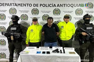 A prisión alias 'El Negro'; acusado de un doble homicidio en Salgar: Iba como parrillero y le disparó a las víctimas 