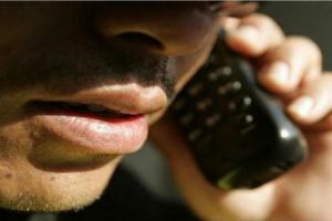 Campaña de difamación digital y hostigamiento telefónico pone en riesgo a abogada minera en Antioquia
