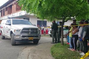 Sin rastro del asesino: Mujer fue brutalmente apuñalada con un cuchillo dentro de su casa en Carepa