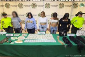 A prisión banda de mujeres: Seducían y drogaban a hombres para robarles millonarias sumas en Medellín 