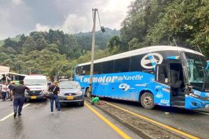 Accidente de tránsito deja varios heridos
