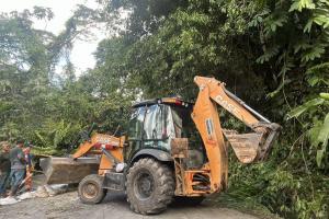Talud en la Autopista Medellín Bogotá 