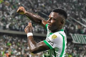 Marino Hinestroza terminó lesionado luego del partido contra El Cali 