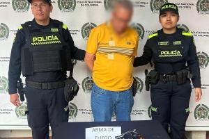 Sujeto fue sorprendido disparando desde su casa a transeúntes en Copacabana 