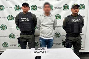 Falso vigilante exigía $20 mil semanales a familia en Manrique por estacionar motocicleta en vía pública 