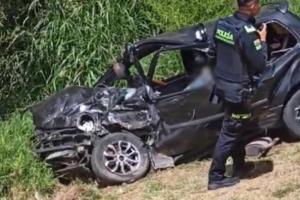Aparatosa colisión entre dos vehículos particulares deja un muerto y una mujer herida en Rionegro