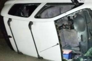 Hombre murió tras ser baleado dentro de su vehículo por sicarios en moto en Granada