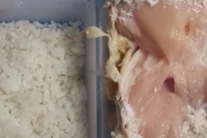Familiares alzan la voz por reclusos de El Pedregal: comida podrida, hacinamiento y petición urgente al Estado