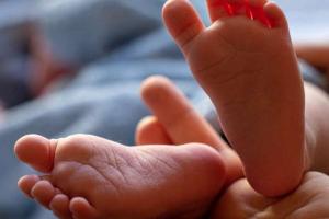 Madre de 17 años habría asesinado a su hijo recién nacido con un cable de celular en Amalfi 