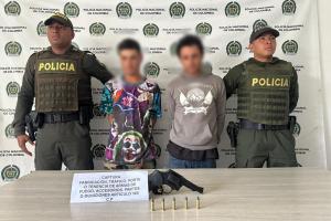 Dos presuntos sicarios fueron capturados mientras esperaban a su víctima en una vivienda de Sonsón