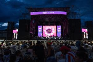 Tablados musicales en tres barrios tendrá la Feria de Flores para este martes