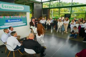 El municipio de Envigado recibió un nuevo escuchadero para promover la salud mental
