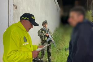 Cae informante del Clan del Golfo acusado de facilitar crímenes y del asesinato de un sargento en Antioquia