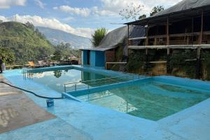 Así eran las piscinas del Cerro de las Tres Cruces 