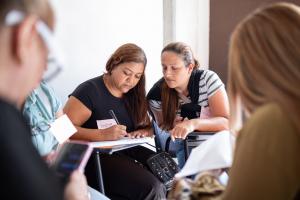 Capacitación para  mil 500 mujeres en Medellín 