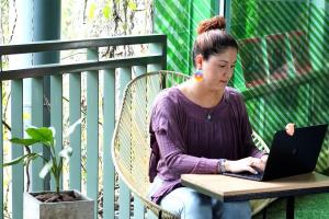 Formación en línea para mujeres en Medellín