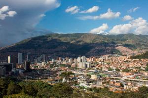 Medellín le abre la puerta a los comerciantes del país 