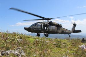 Helicóptero del Ejército realizó aterrizaje de emergencia en el Bajo Cauca por fallas mecánicas