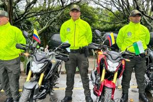 Entrega de nuevos vehículos a la Policía en Medellín 