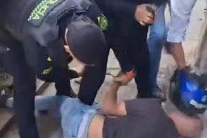 Intento de fleteo a pareja de adultos mayores terminó en linchamiento y balacera en La Floresta; hay cuatro heridos