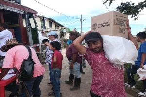 Ayudas humanitarias a desplazados en Briceño, Antioquia