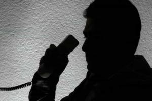 Líder social de la Comuna 13 denuncia amenazas de muerte y el ataque a su vehículo tras negarse a pagar extorsiones; exige protección