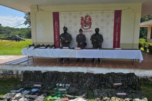 [FOTOS] Combates en Valdivia: Muere un integrante del Clan del Golfo y un soldado resulta herido