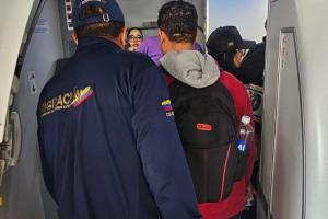 Así fue expulsado el ciudadano dominicano tras presentar documentos falsos en Medellín 