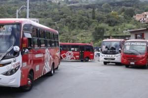 Referencia de buses en Medellín: Pasajeros están cansados de los tacos 