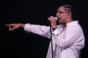 El artista antioqueño Ryan Castro se tomará el barrio Doce de Octubre de Medellín