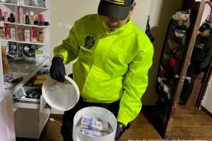 Red de oro ilegal sobornaba a funcionarios y criminales; Fiscalía les afectó bienes por $373.000 millones en Antioquia