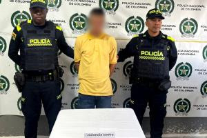 El capturado se encuentra bajo custodia y ha sido dejado a disposición de la Fiscalía.