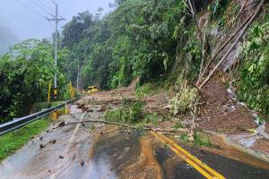 Cierre en la vía Medellín-Urabá por deslizamientos